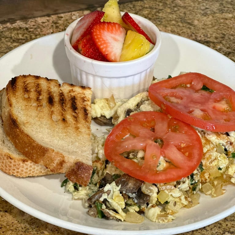 Egg Benedict Delights: A Brunch Favorite